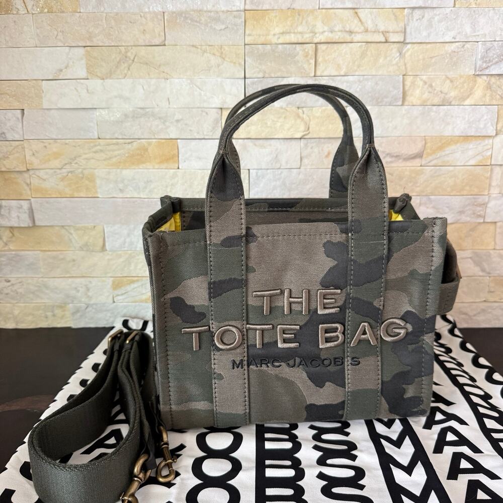 Limited‼️Marc Jacobs The Camo Jacquard Small Tote Bag 2S4HTT003H03 $295 - Picture 2 of 10